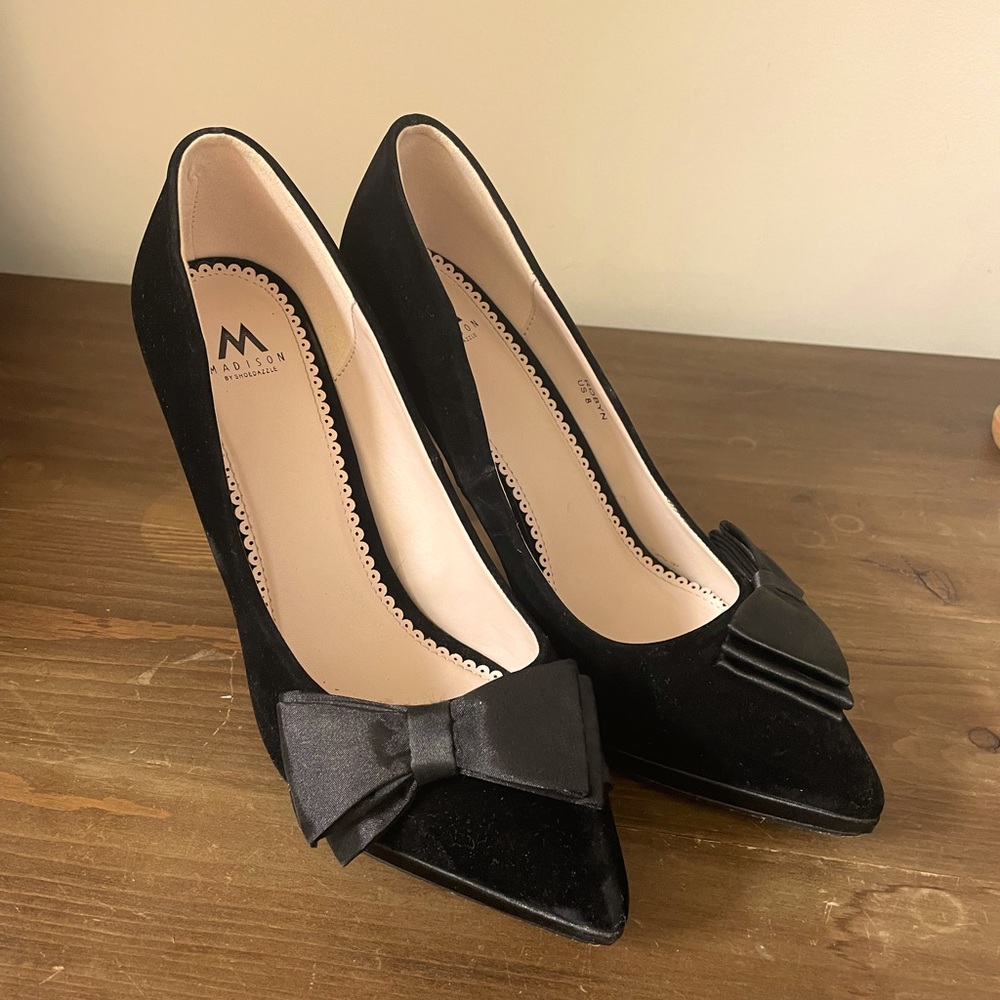 Ribbon black heels